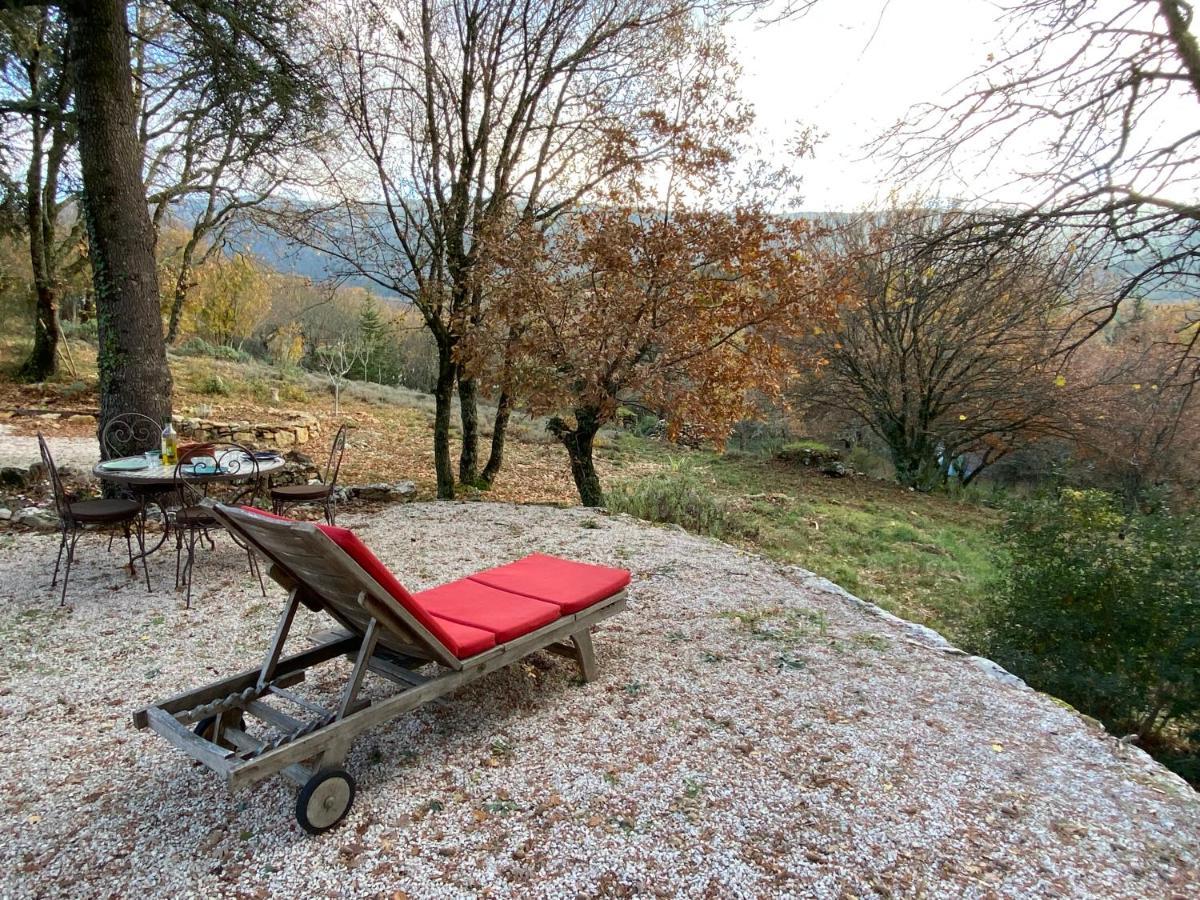 La Maison De Mado Et Sa Cabane Dans Les Arbres Plan d'Aups Exterior photo